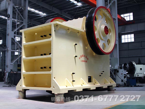 礫巖破碎、制砂全套加工設備都有什么？
