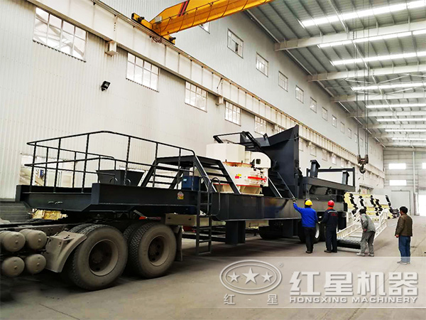 青石、鵝卵石等物料制砂處理推薦使用車(chē)載流動(dòng)制砂機(jī)