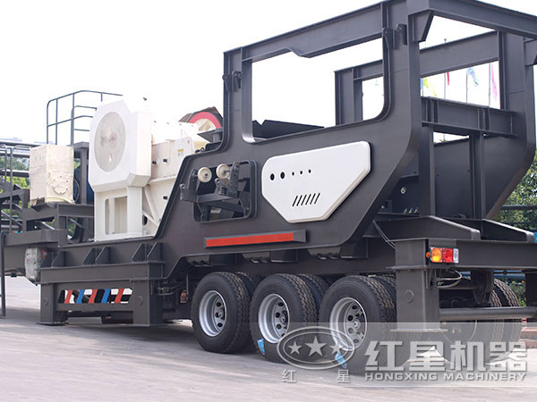 自行式石子破碎機(jī)，車(chē)載移動(dòng)就是方便