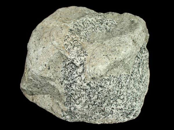 乘載著全套流動(dòng)破碎篩分機(jī)，小小的石頭實(shí)現(xiàn)了大大的夢(mèng)想
