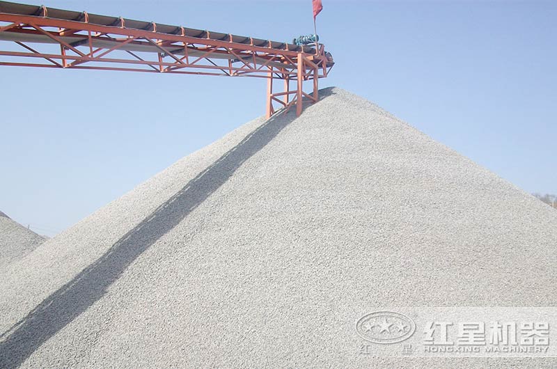 大規(guī)模礦山機(jī)械破碎機(jī)今天啟程，請(qǐng)注意接收！