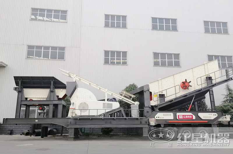 與給料機(jī)、破碎機(jī)一起搭載的新型車載可移動(dòng)篩砂機(jī)