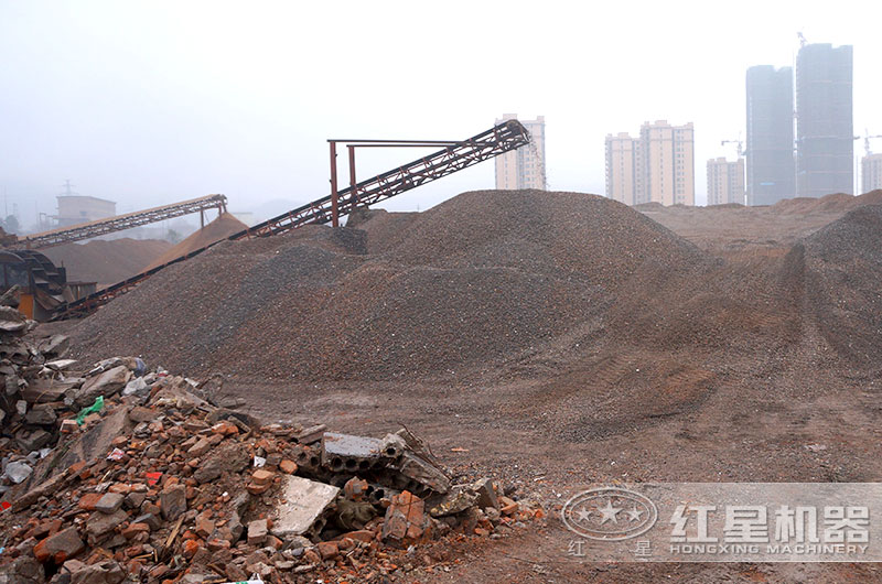 建筑垃圾變廢為磚設(shè)備多少錢，建筑垃圾做的磚多少錢一塊？