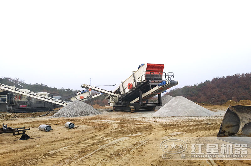 移動破石子機(jī)，目前國內(nèi)比較先進(jìn)的破碎石子機(jī)器
